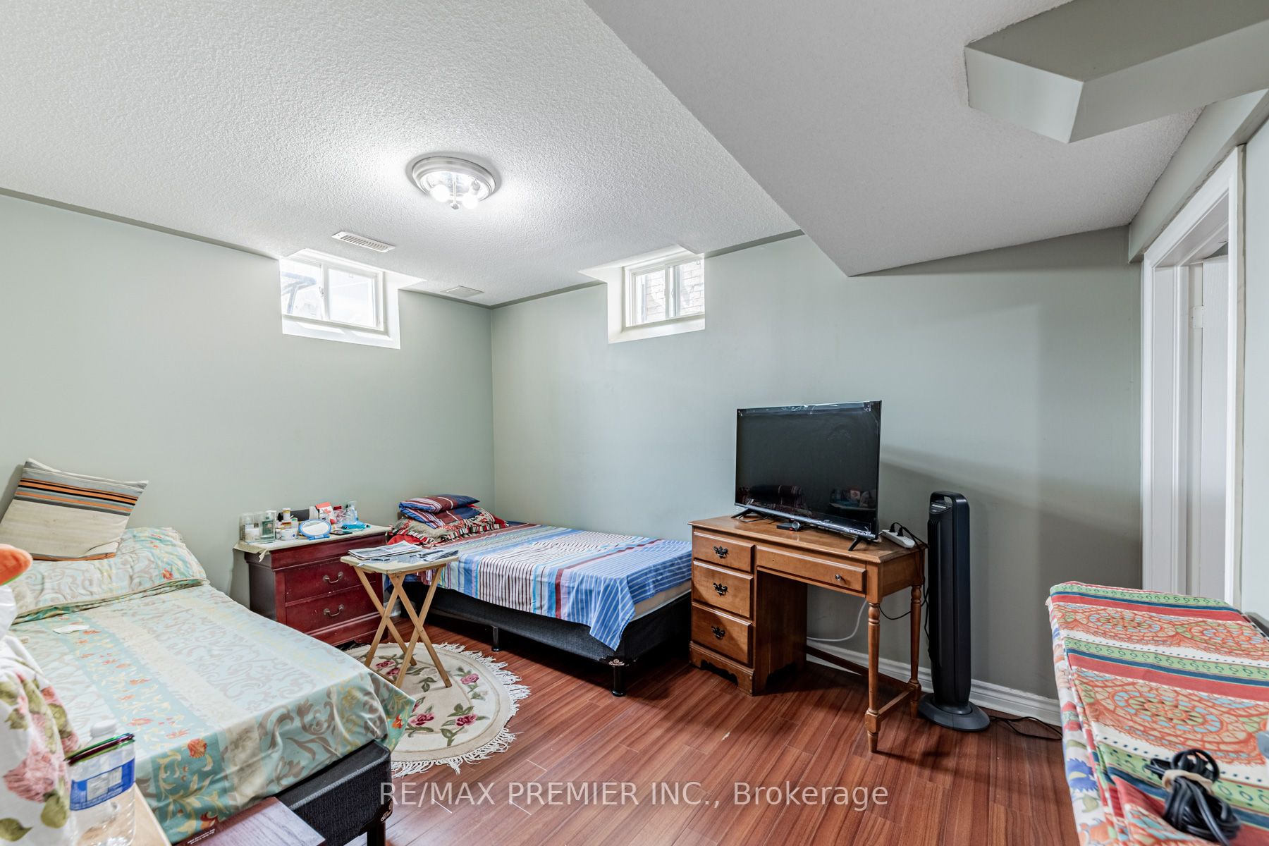 37 Colombo Cres