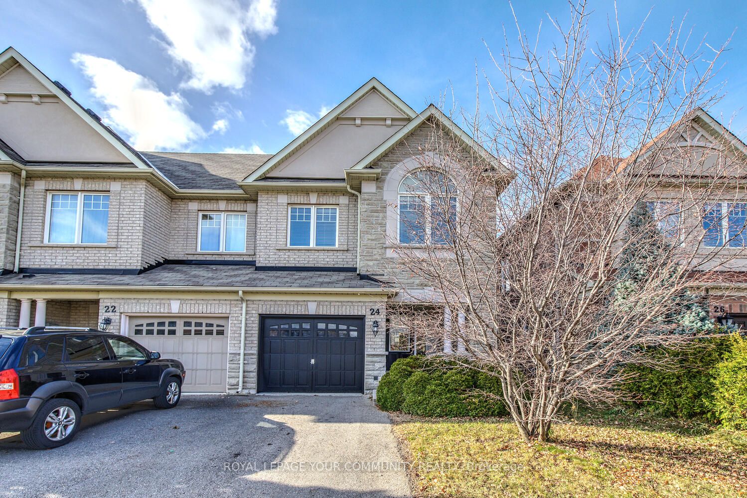 24 Elihof Dr