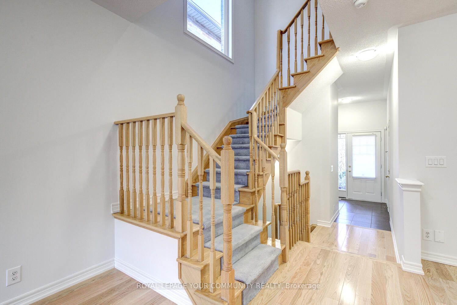 24 Elihof Dr
