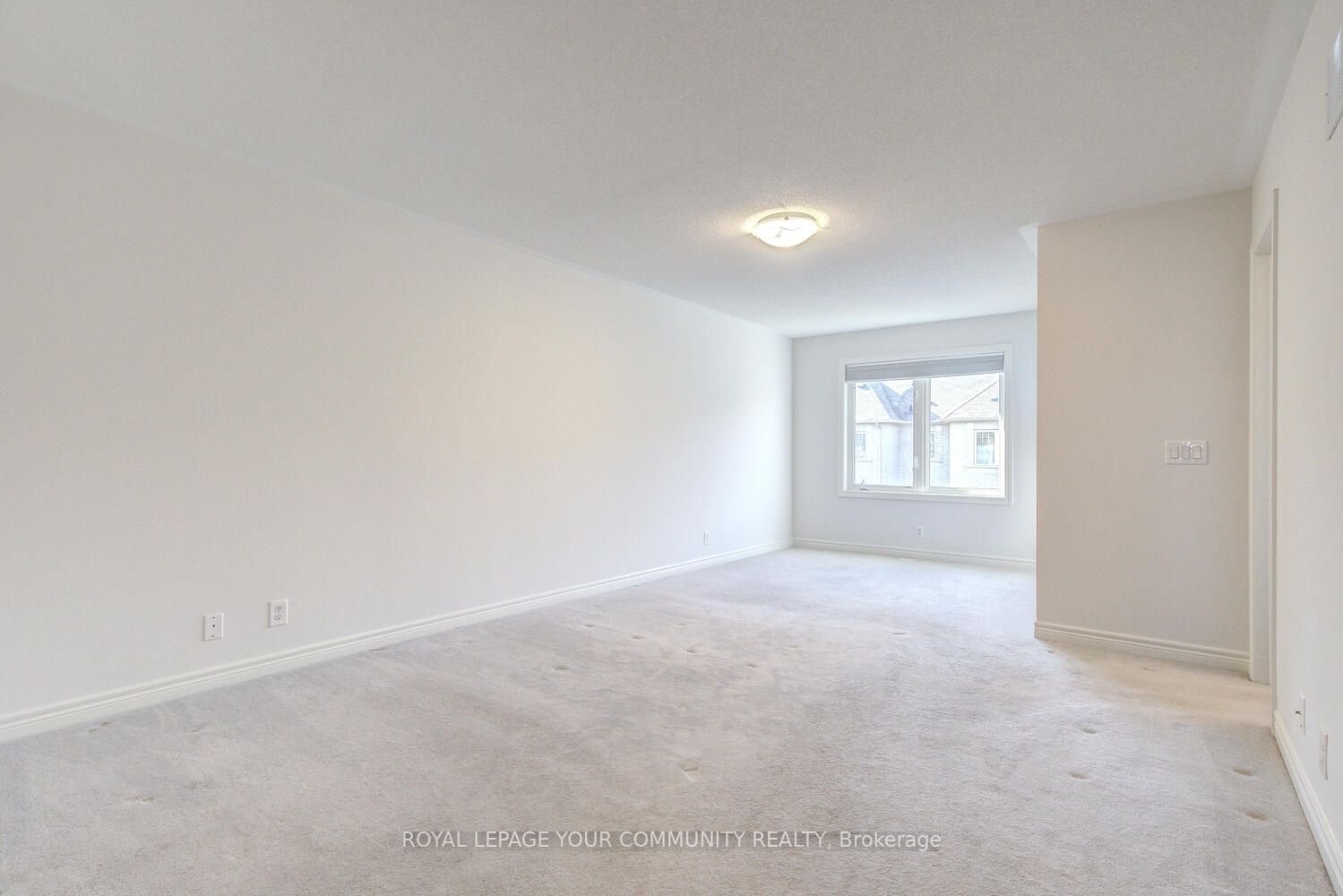 24 Elihof Dr