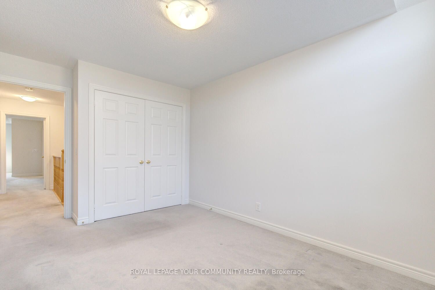 24 Elihof Dr