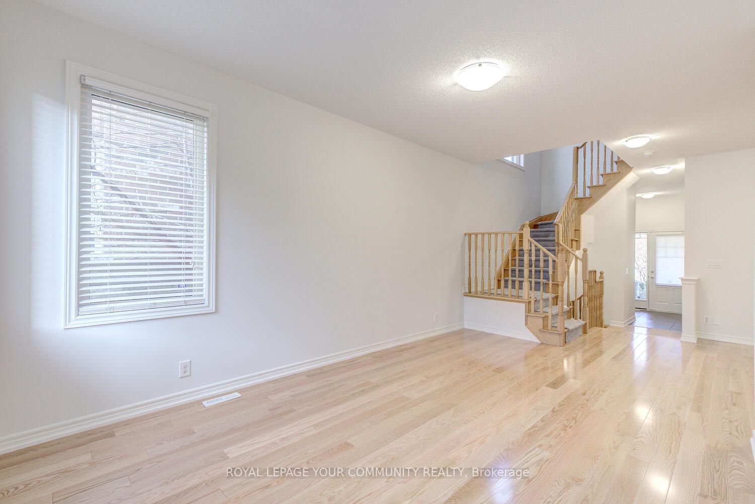 24 Elihof Dr