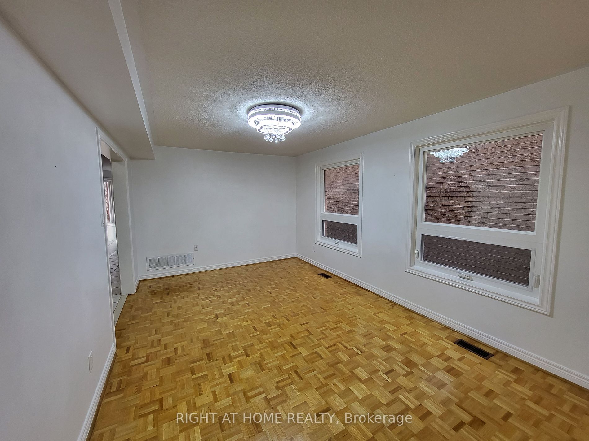 37 Giotto Crescent