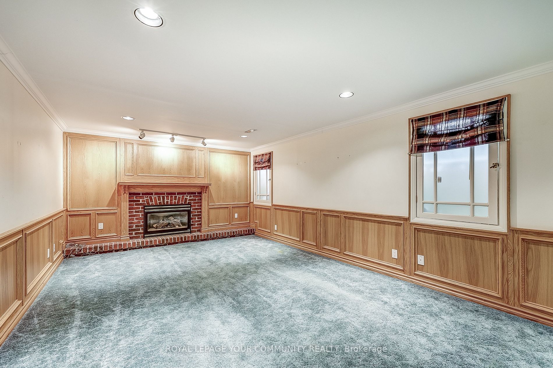 25 Alcaine Court