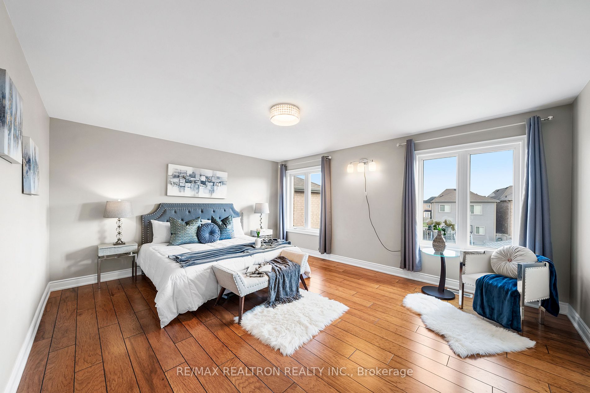 31 Weir St