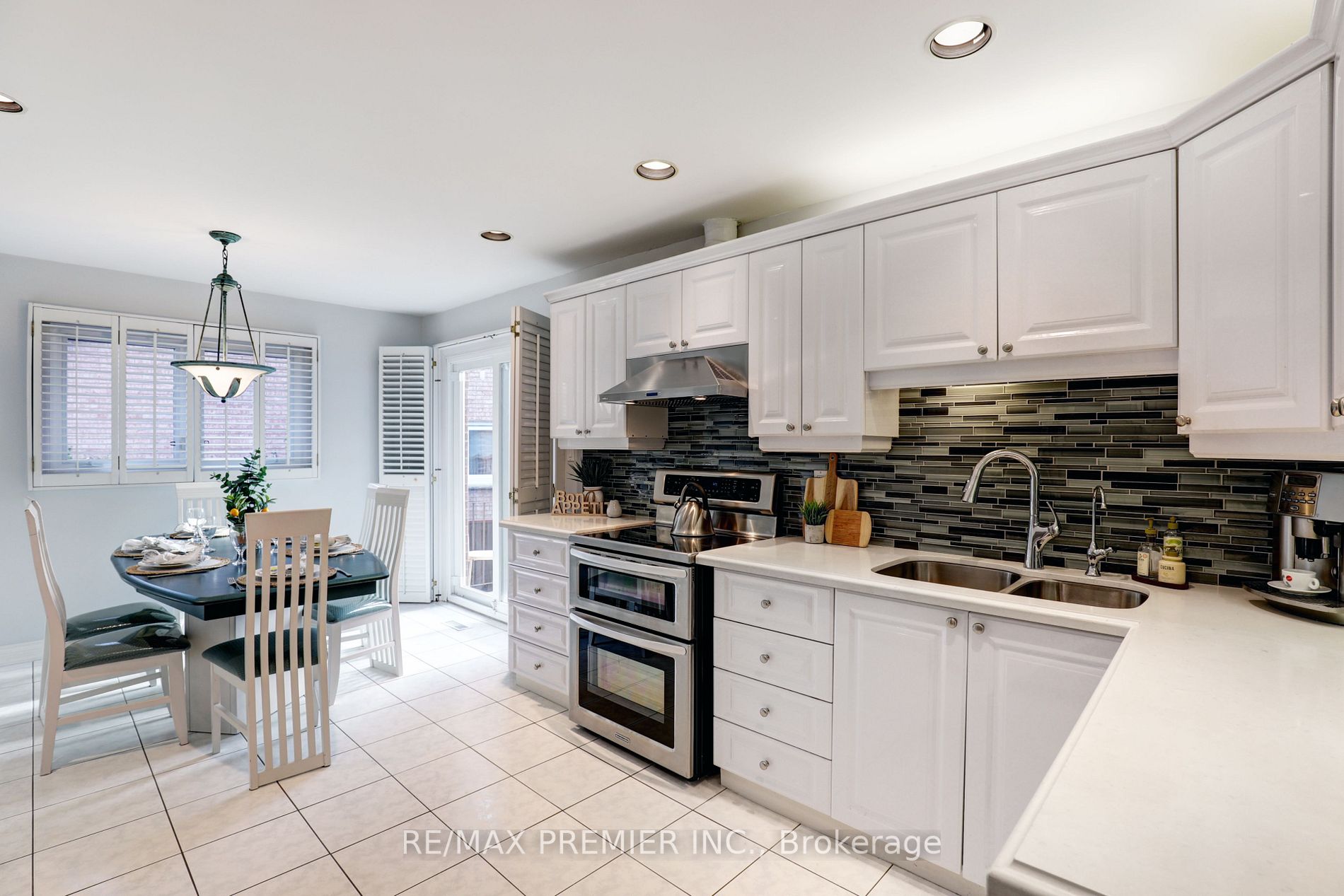 36 Marevan Pl