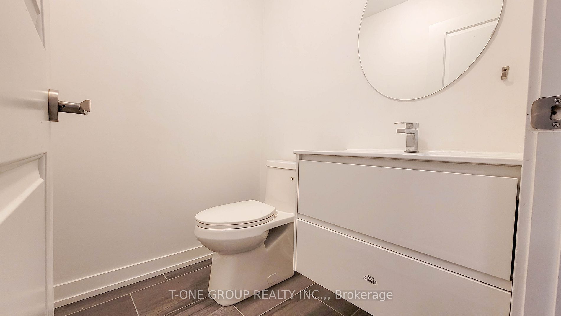 177 Salterton Circ