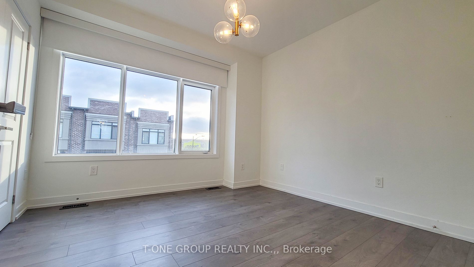 177 Salterton Circ