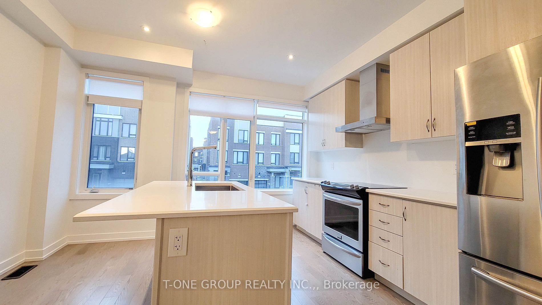 177 Salterton Circ