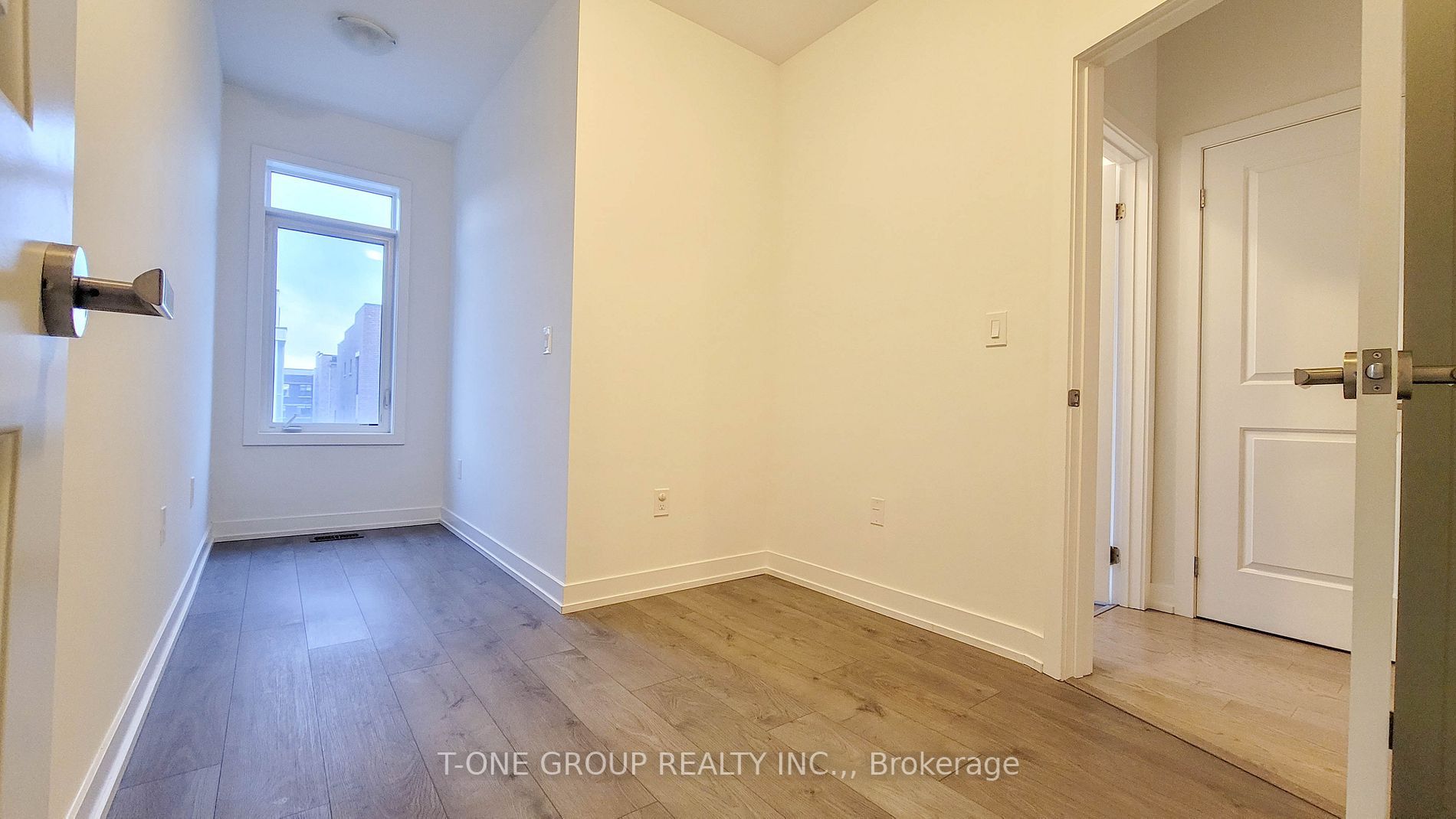 177 Salterton Circ