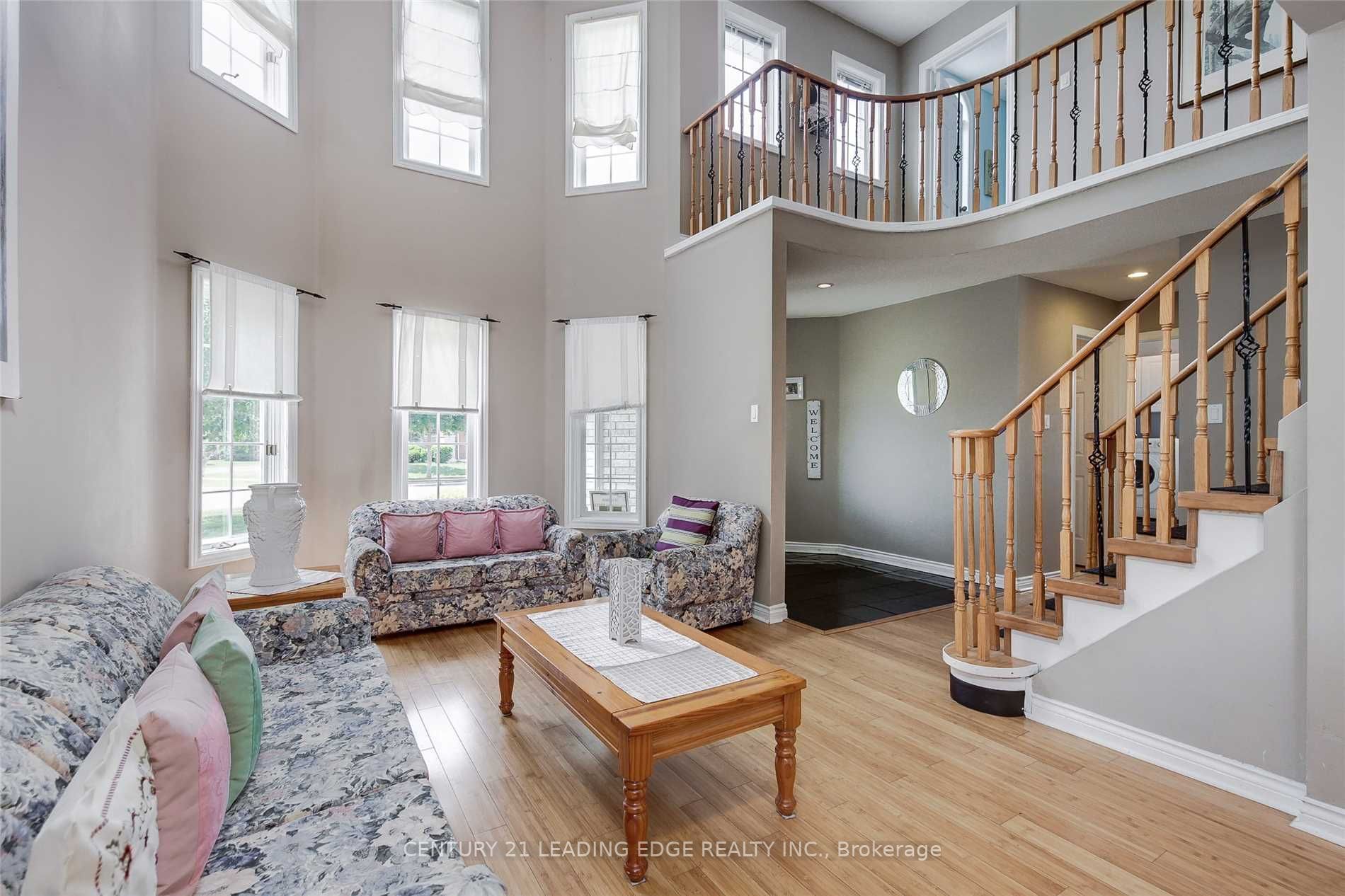 1077 CORRIE Street