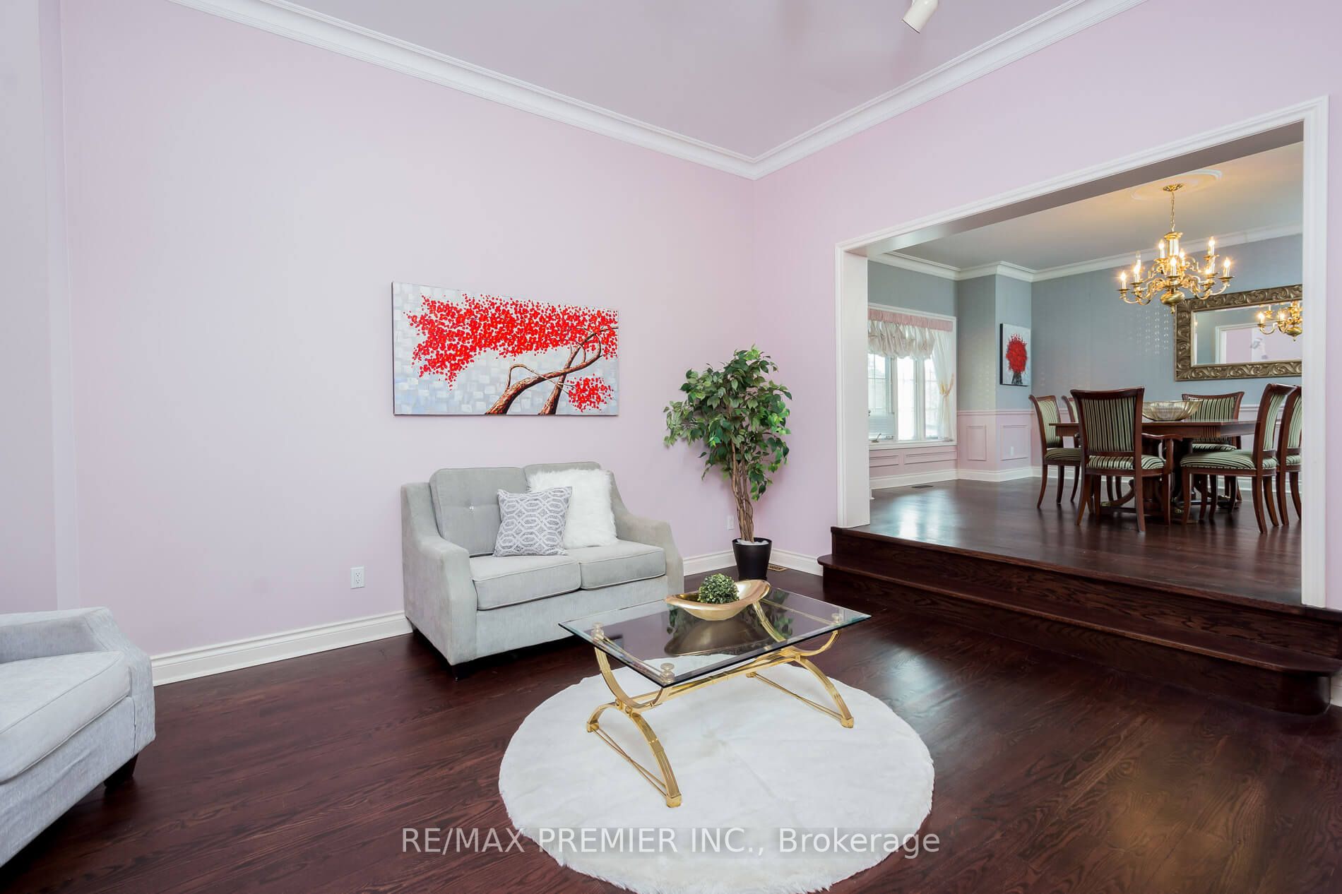 7 Thomson Creek Blvd