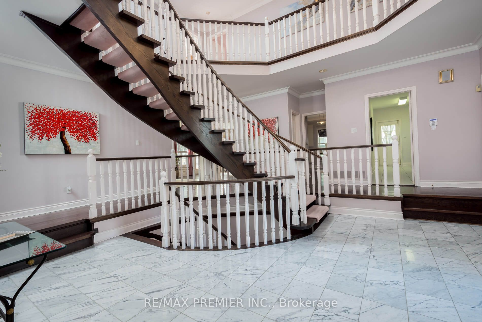 7 Thomson Creek Blvd