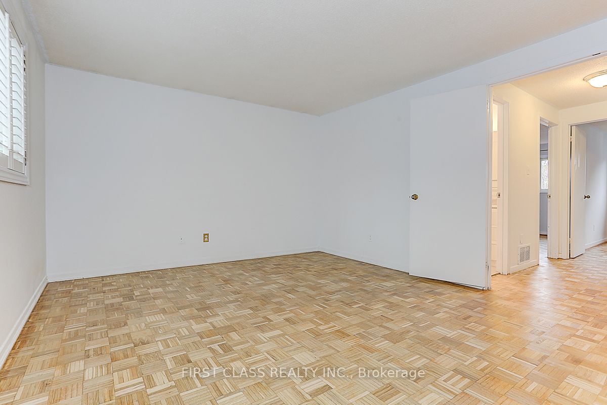 28 Merrylynn Drive