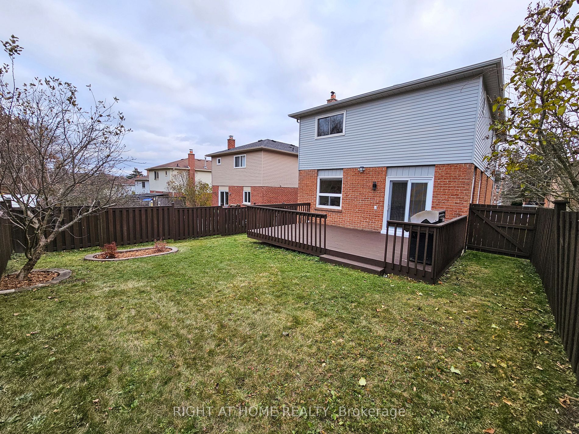 229 Billings Cres