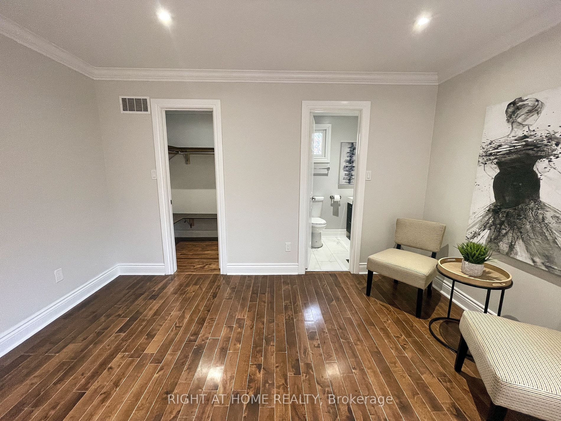 229 Billings Cres