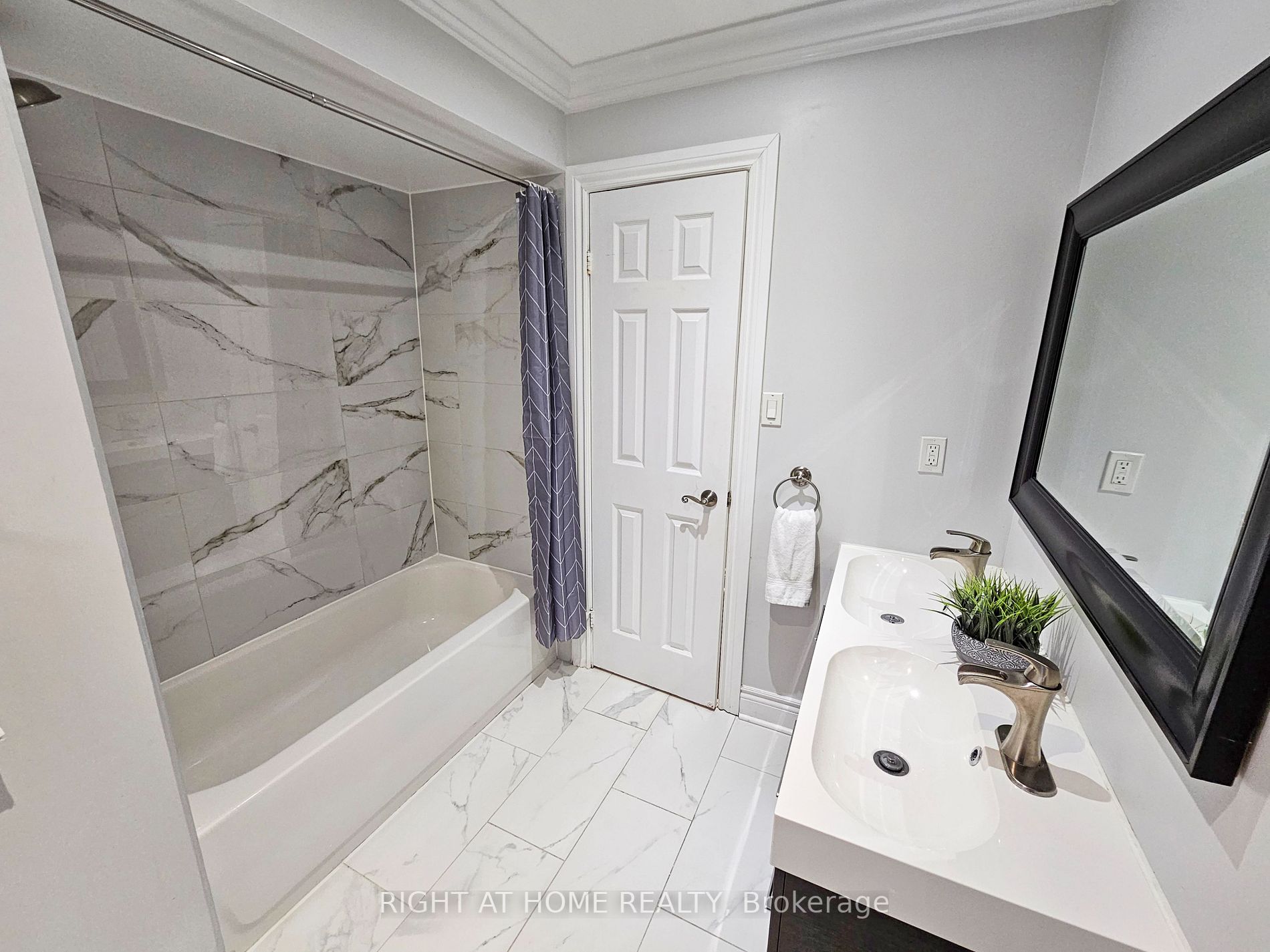 229 Billings Cres