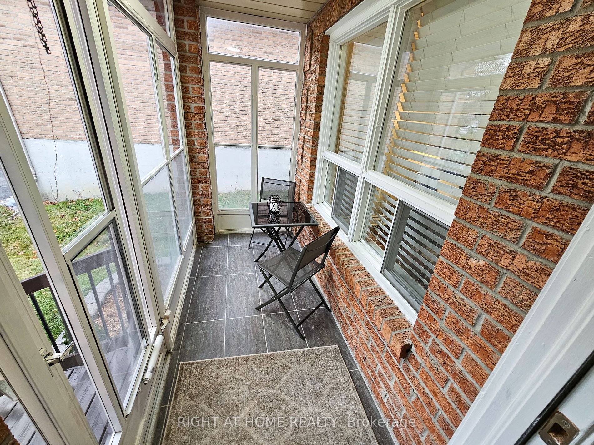 229 Billings Cres