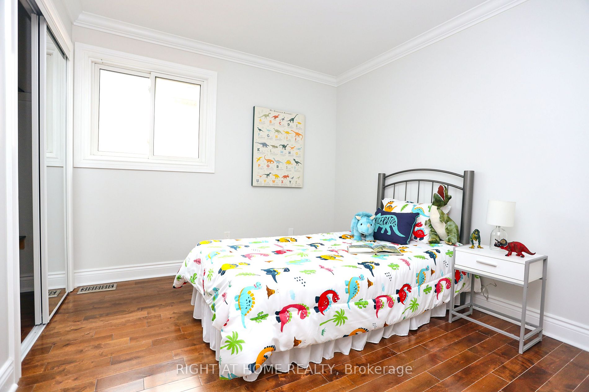 229 Billings Cres