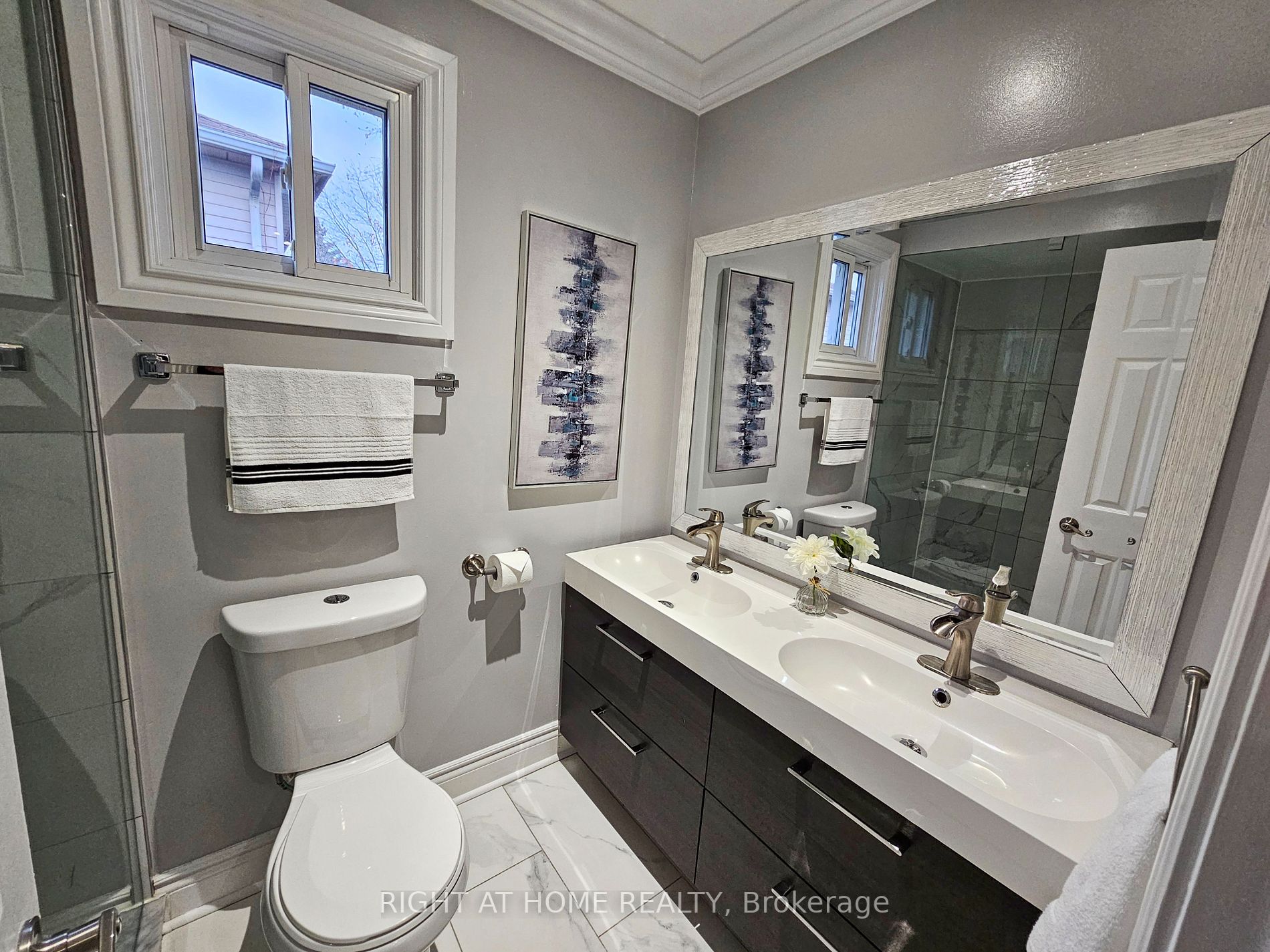 229 Billings Cres