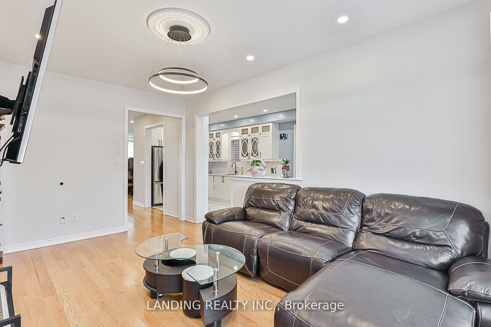 36 Richard Daley Dr