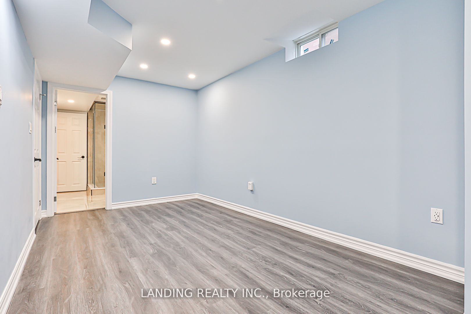 36 Richard Daley Dr