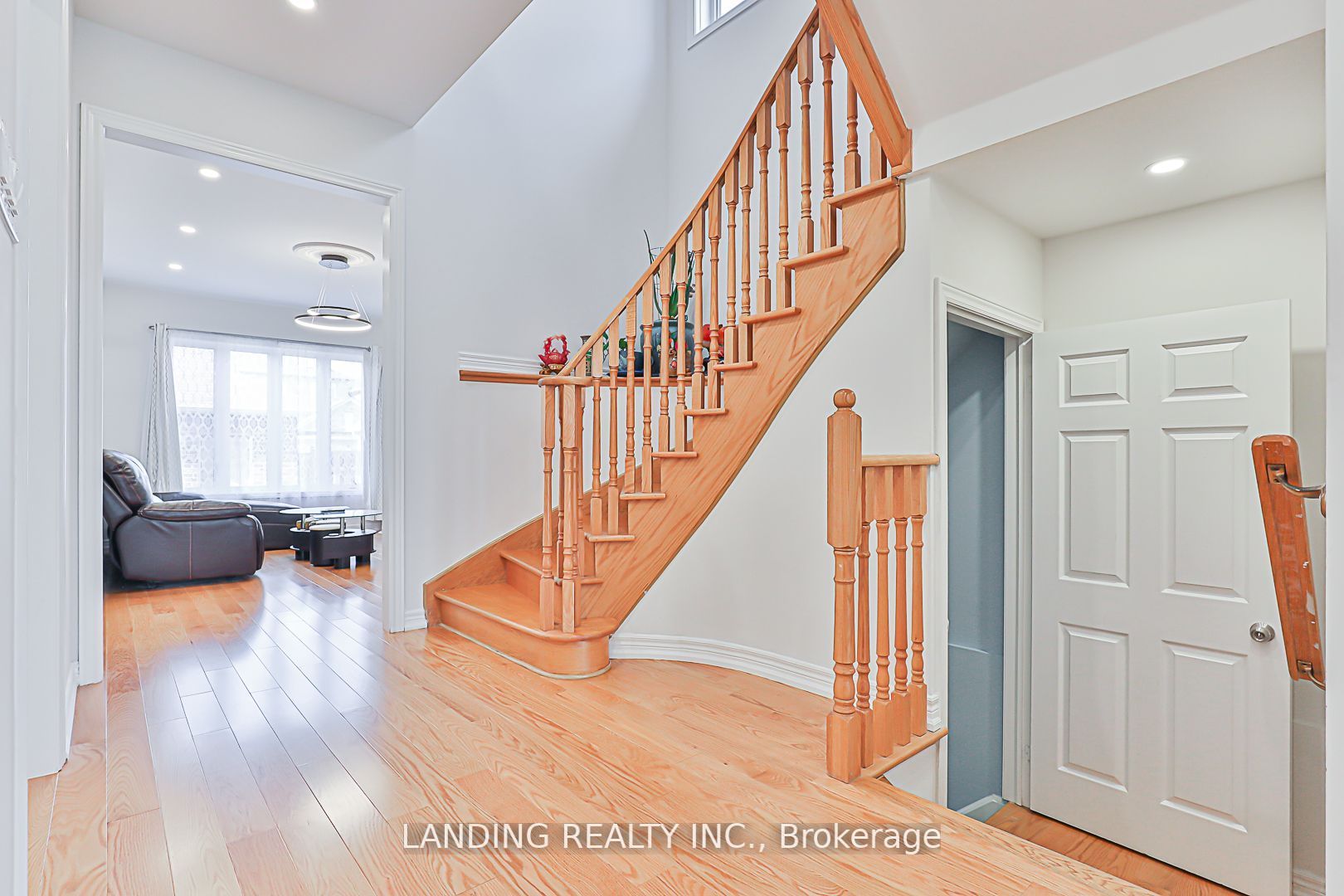 36 Richard Daley Dr