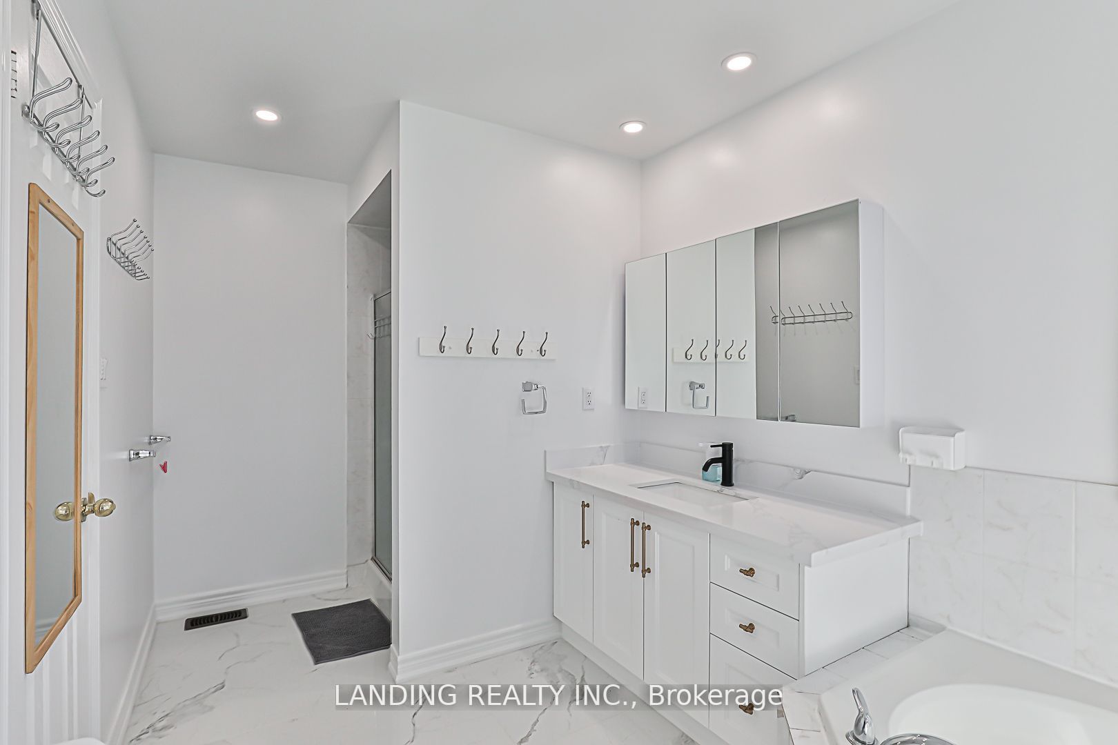 36 Richard Daley Dr