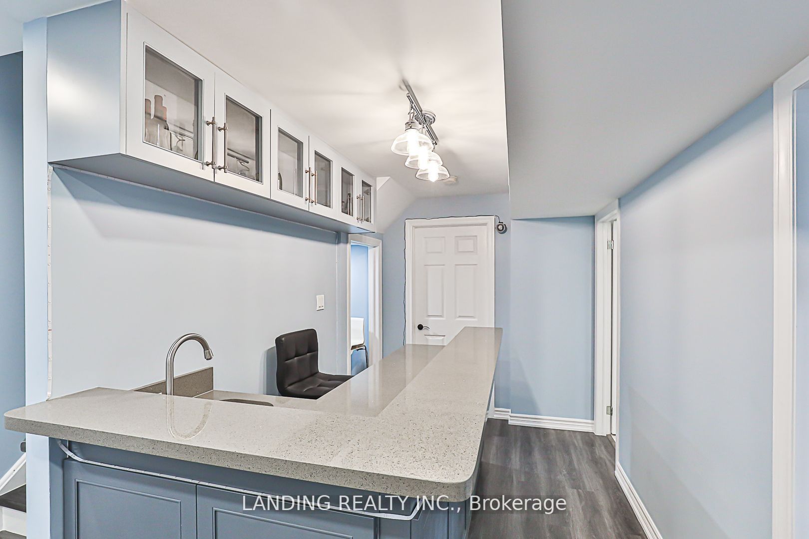 36 Richard Daley Dr