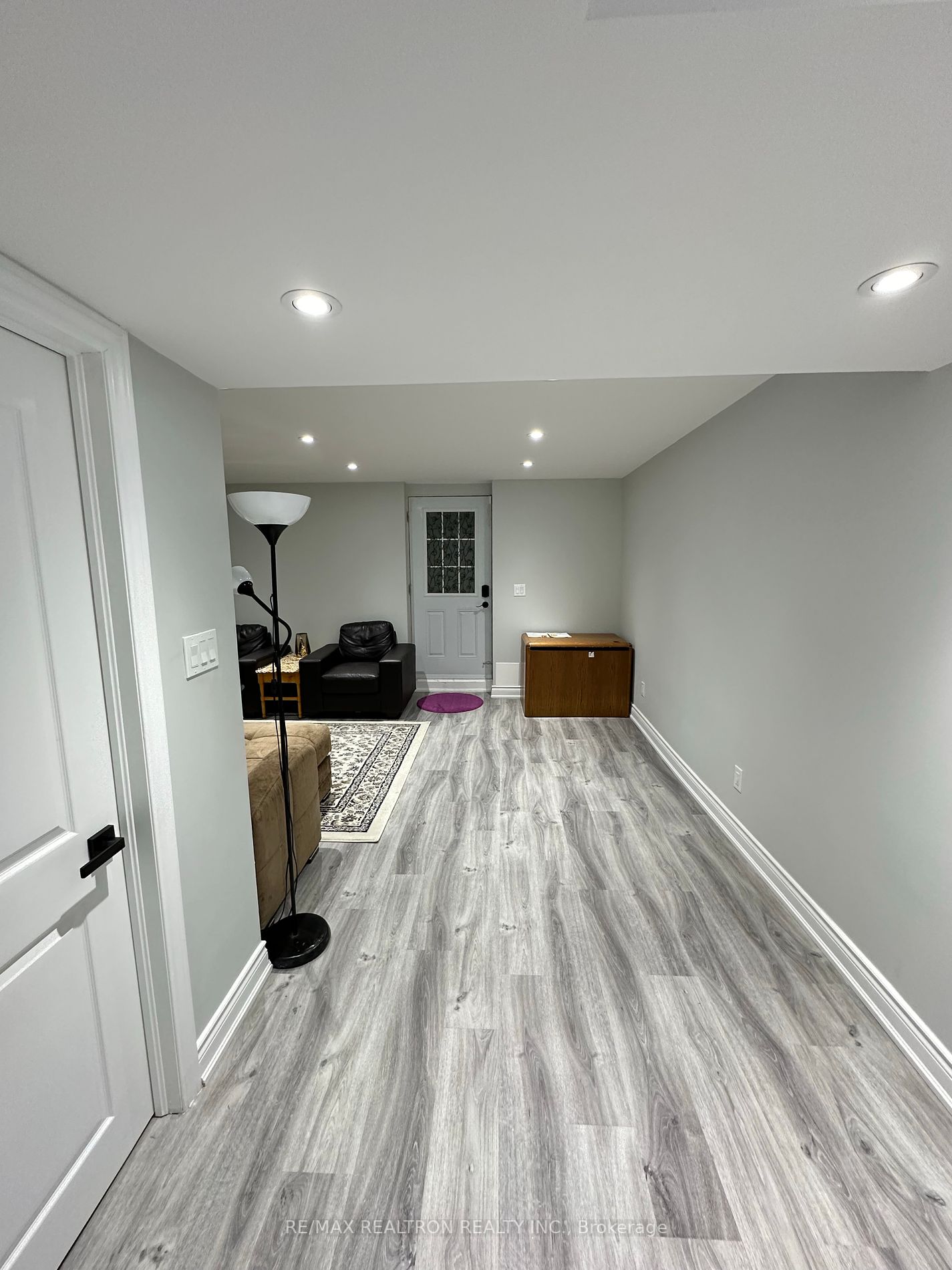 38 Brookview Drive N