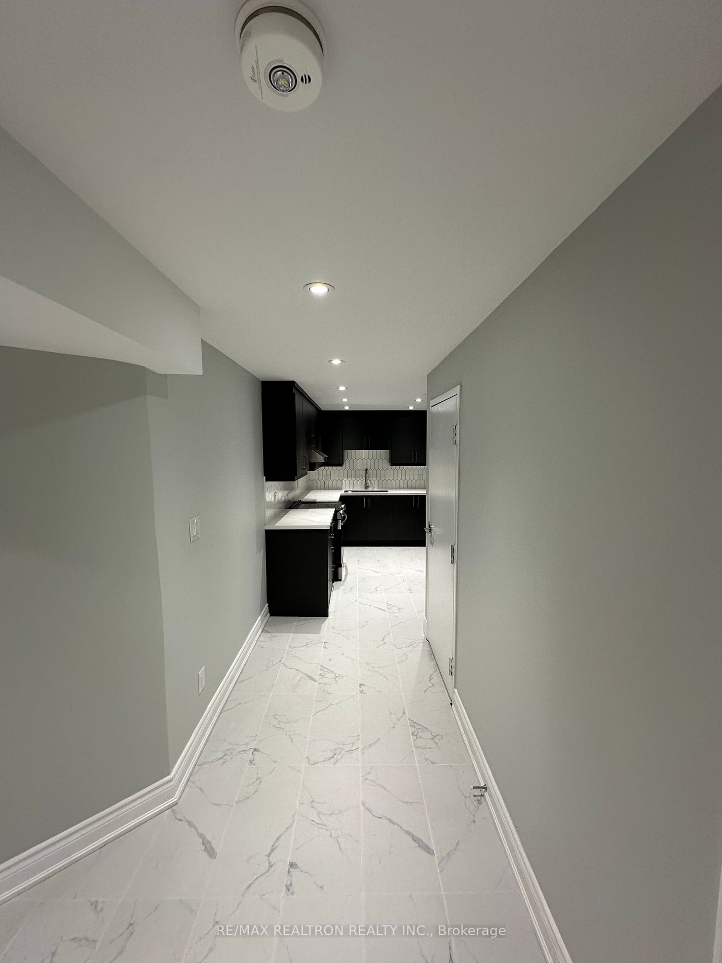 38 Brookview Drive N