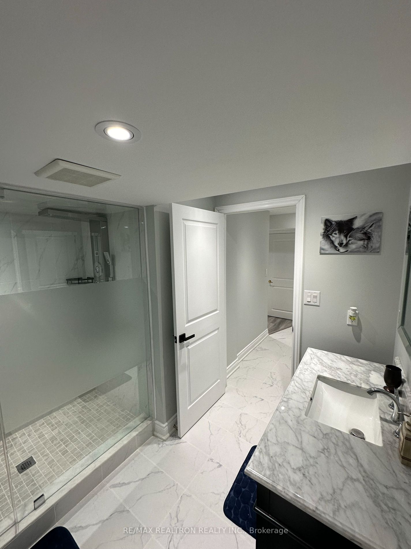 38 Brookview Drive N