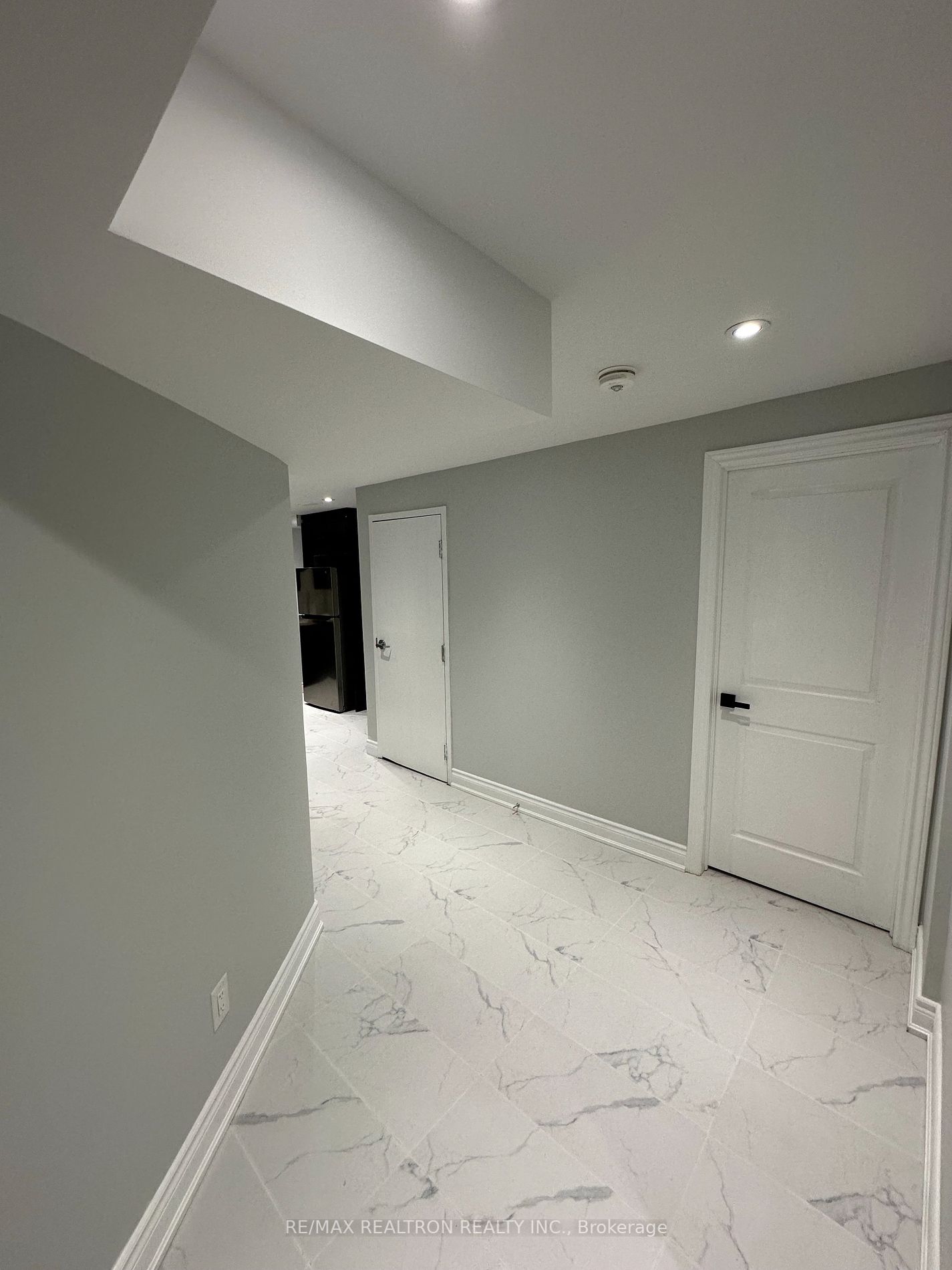 38 Brookview Drive N
