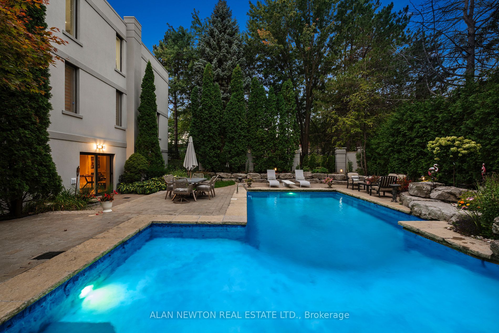 17 Moodie Drive