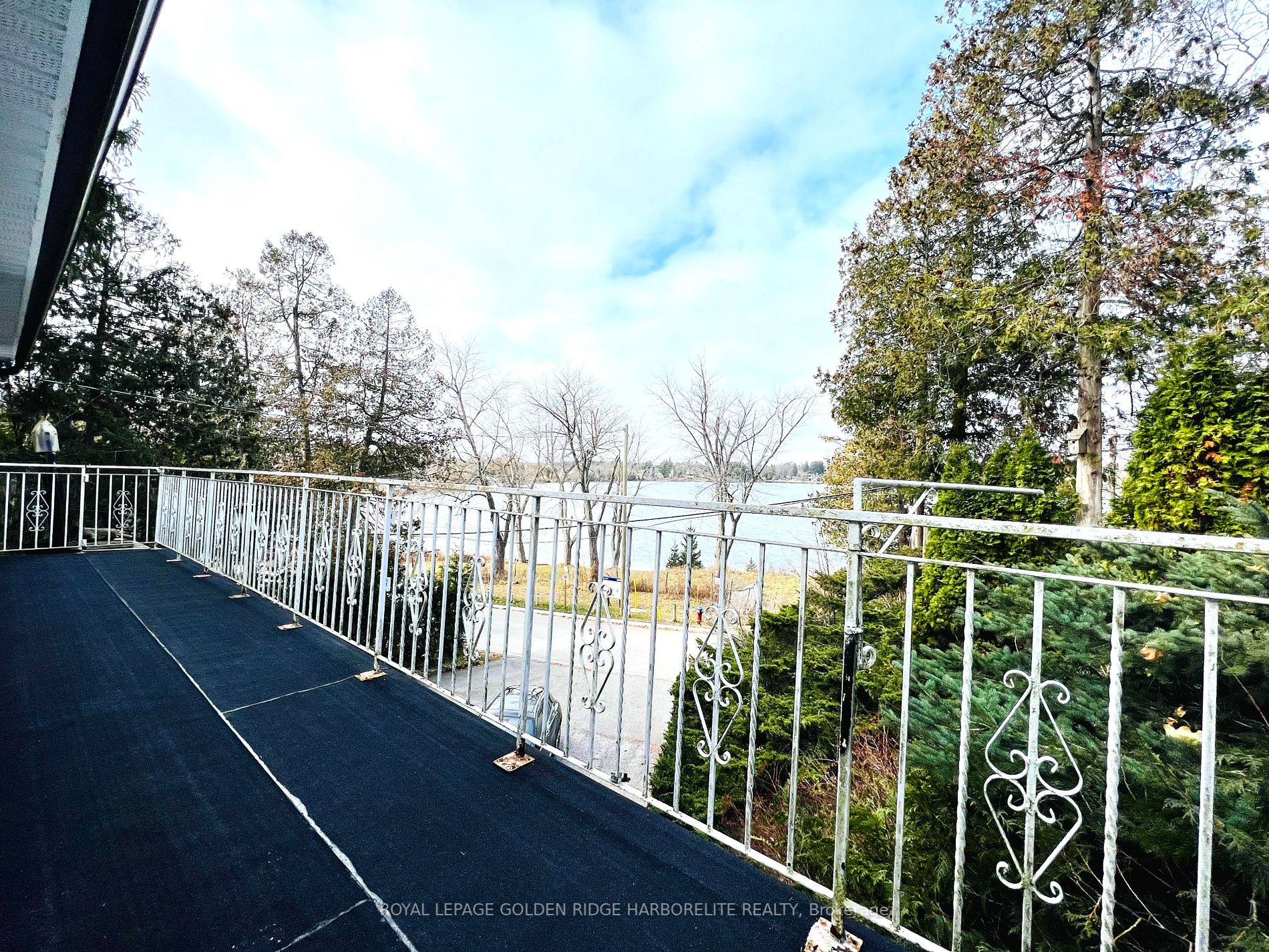 5919 Lakeshore Road