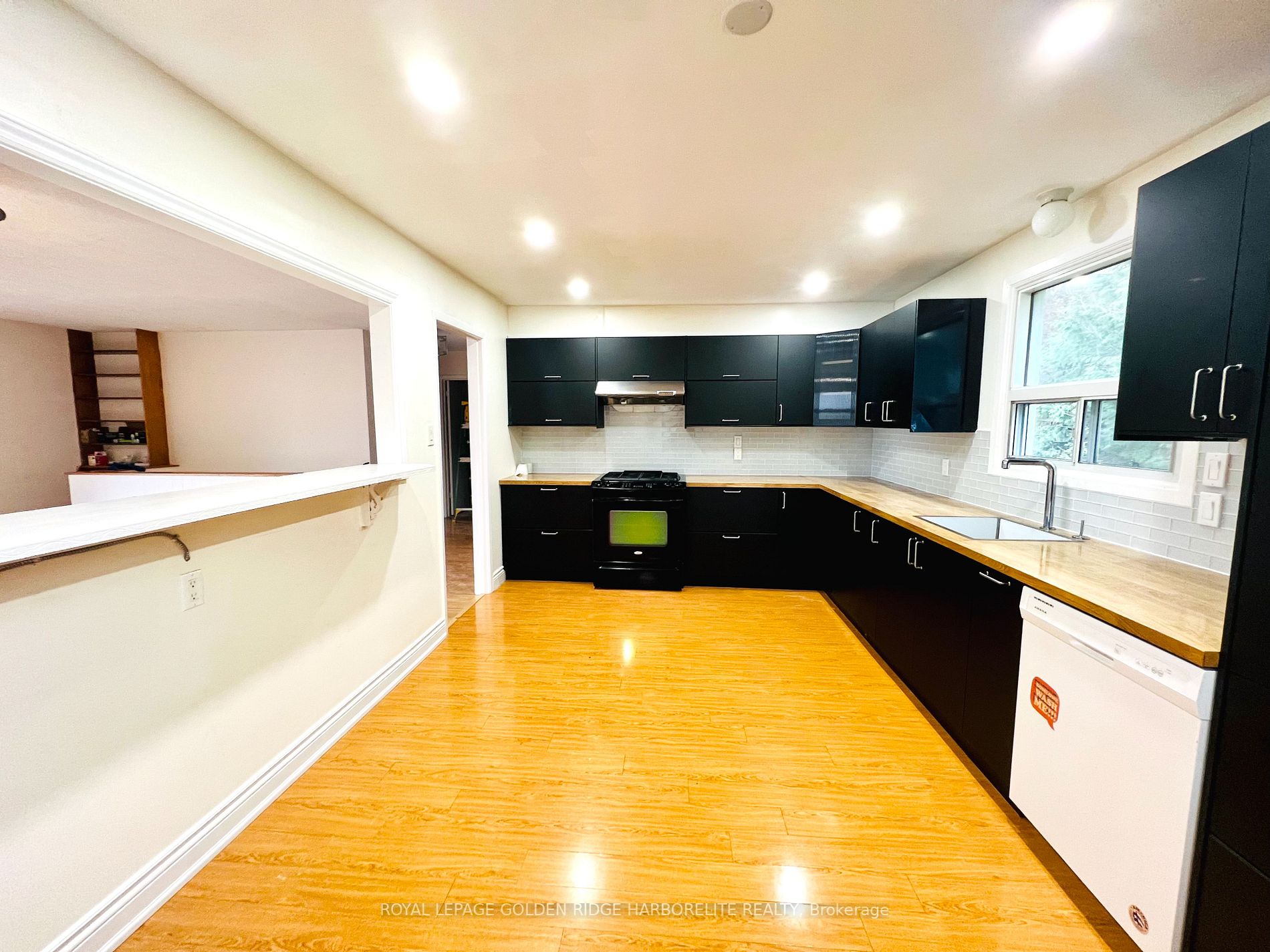 5919 Lakeshore Road