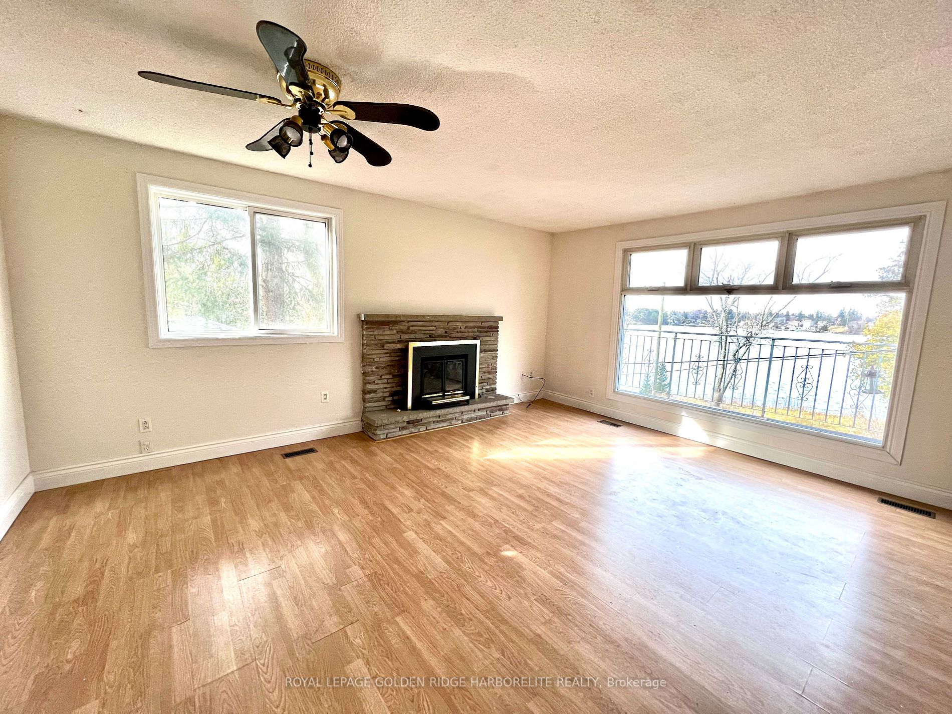 5919 Lakeshore Road