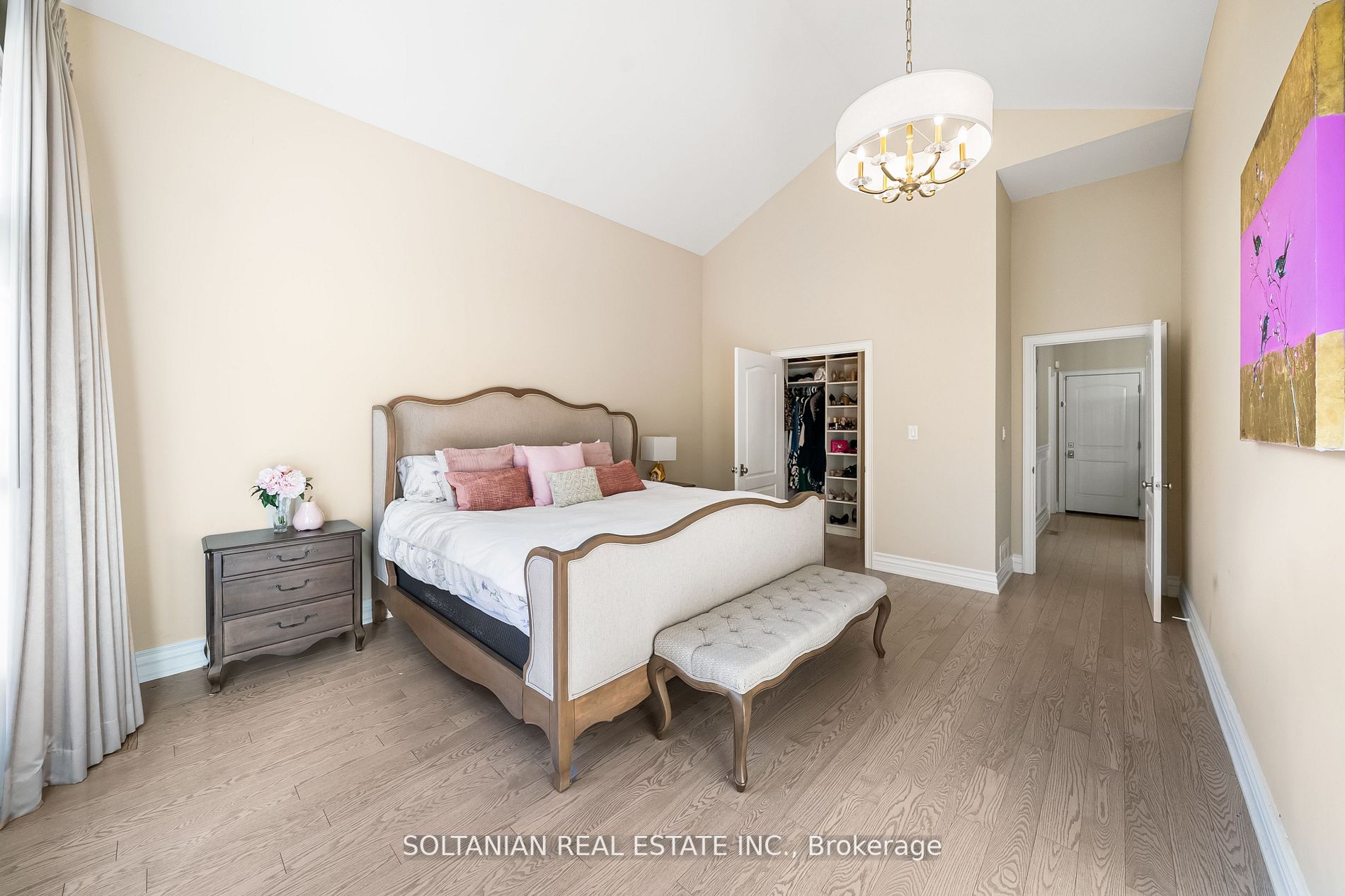 143 Henderson Ave