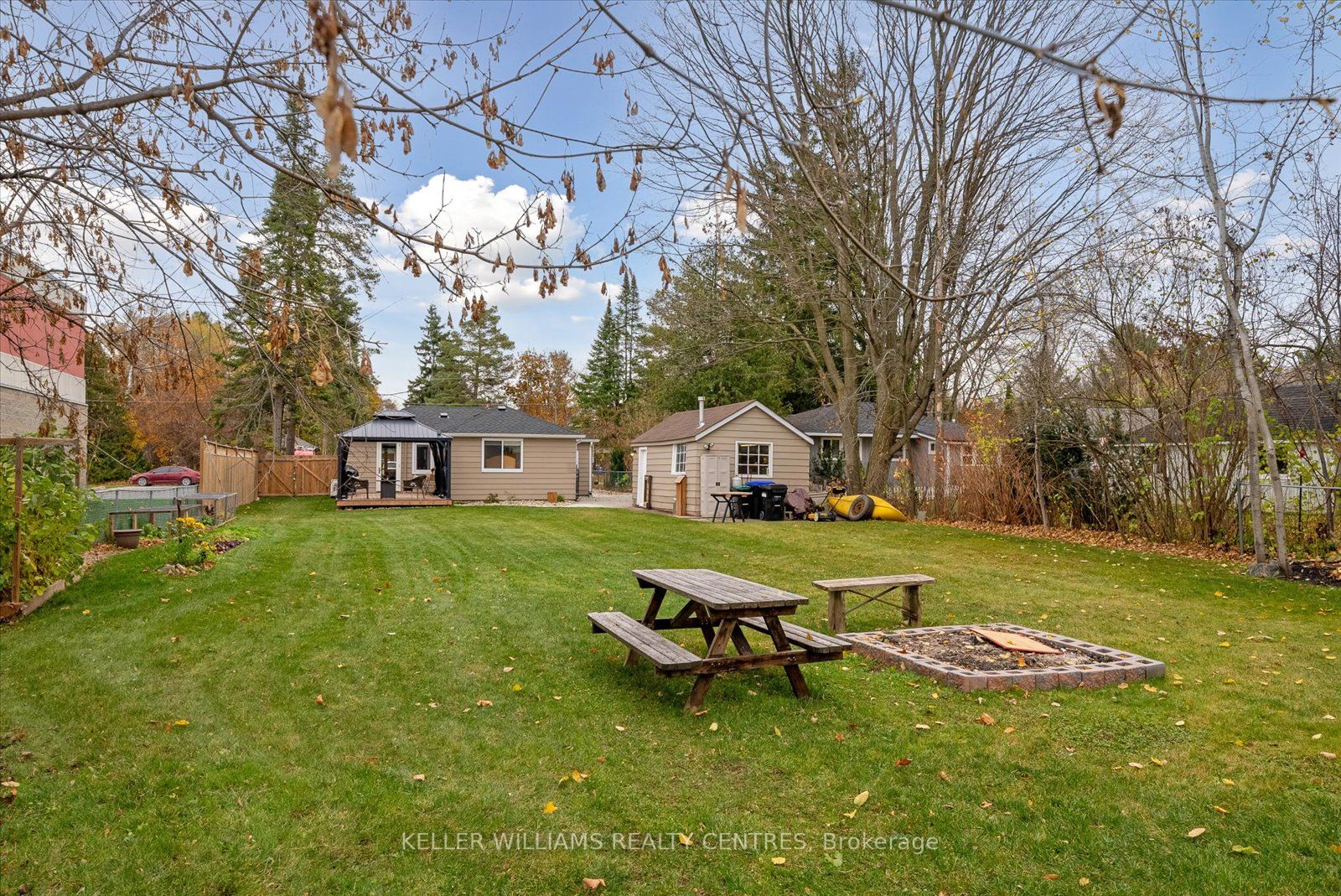 2084 Inglewood Dr