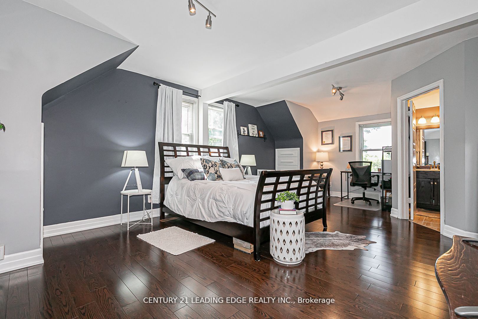 10 YORKTON Boulevard