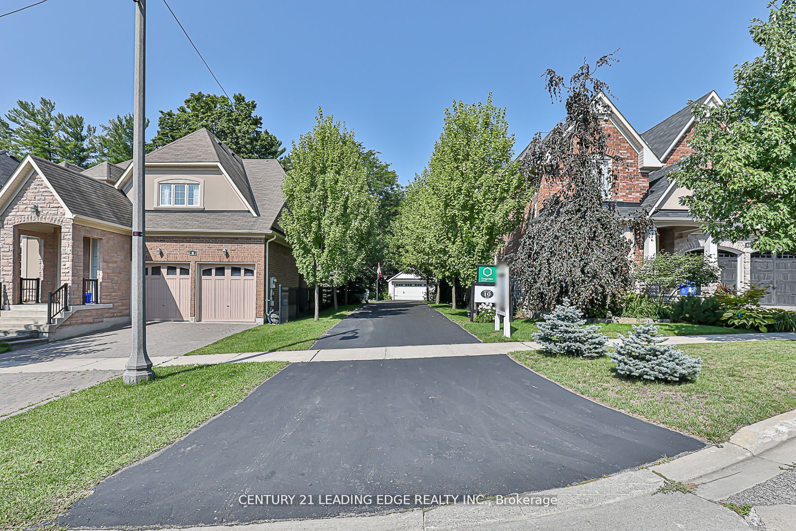 10 YORKTON Boulevard