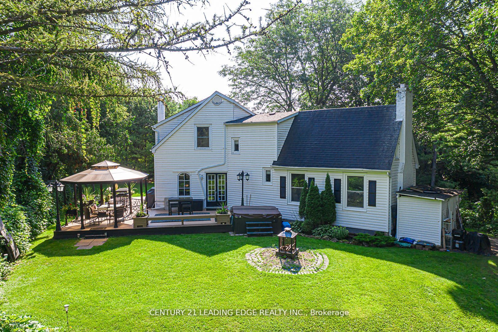 10 YORKTON Boulevard