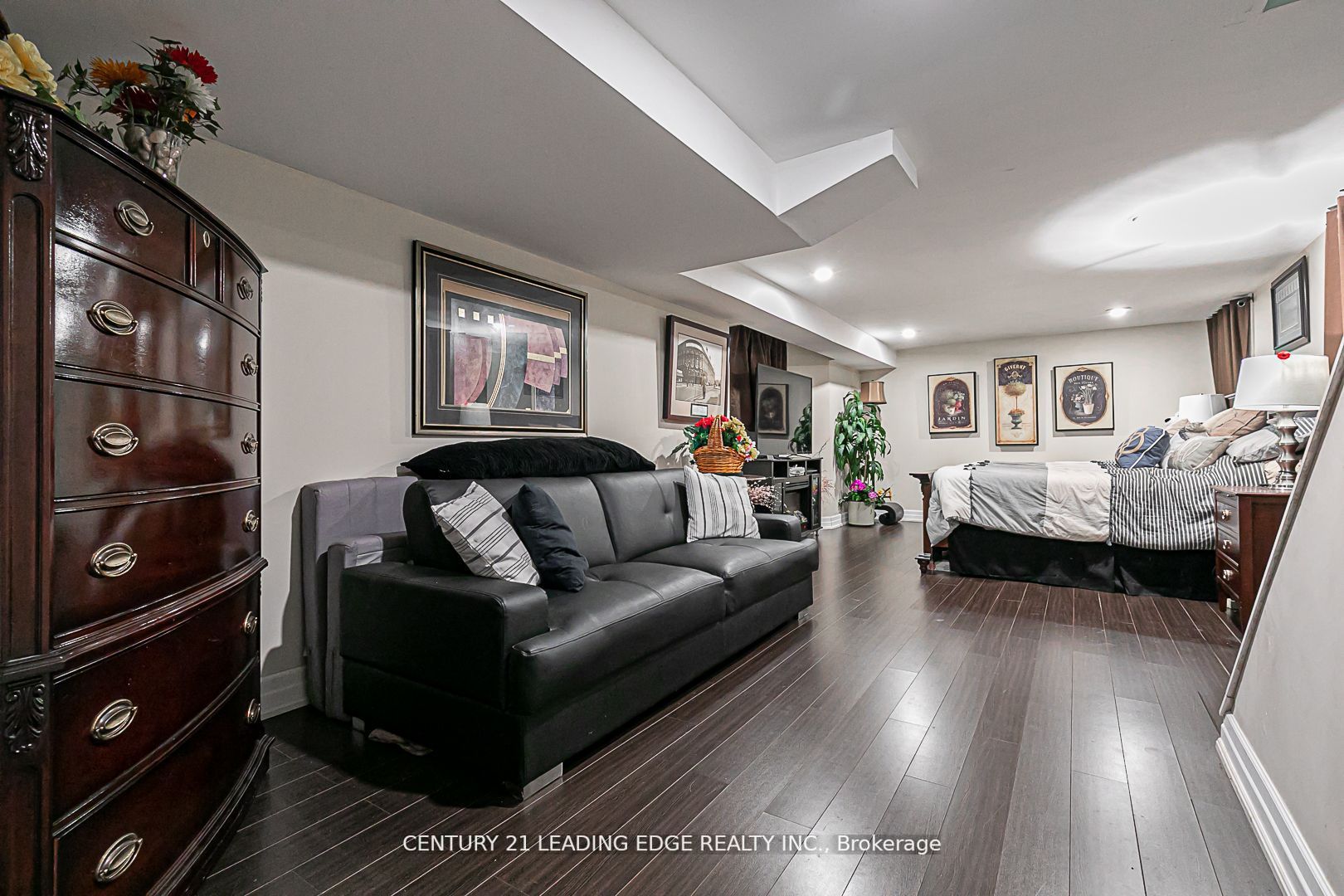 10 YORKTON Boulevard