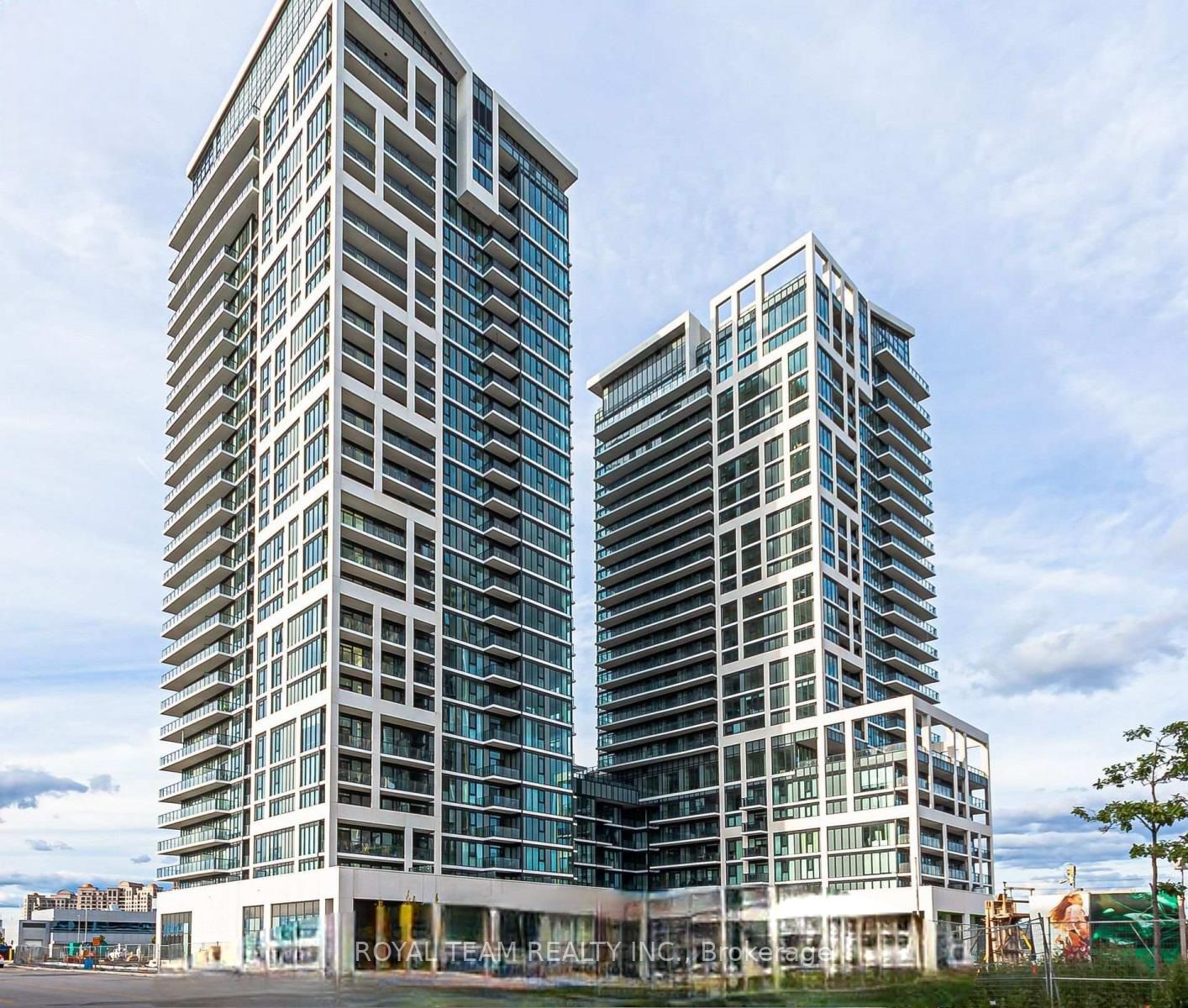 9000 Jane Street W #1618