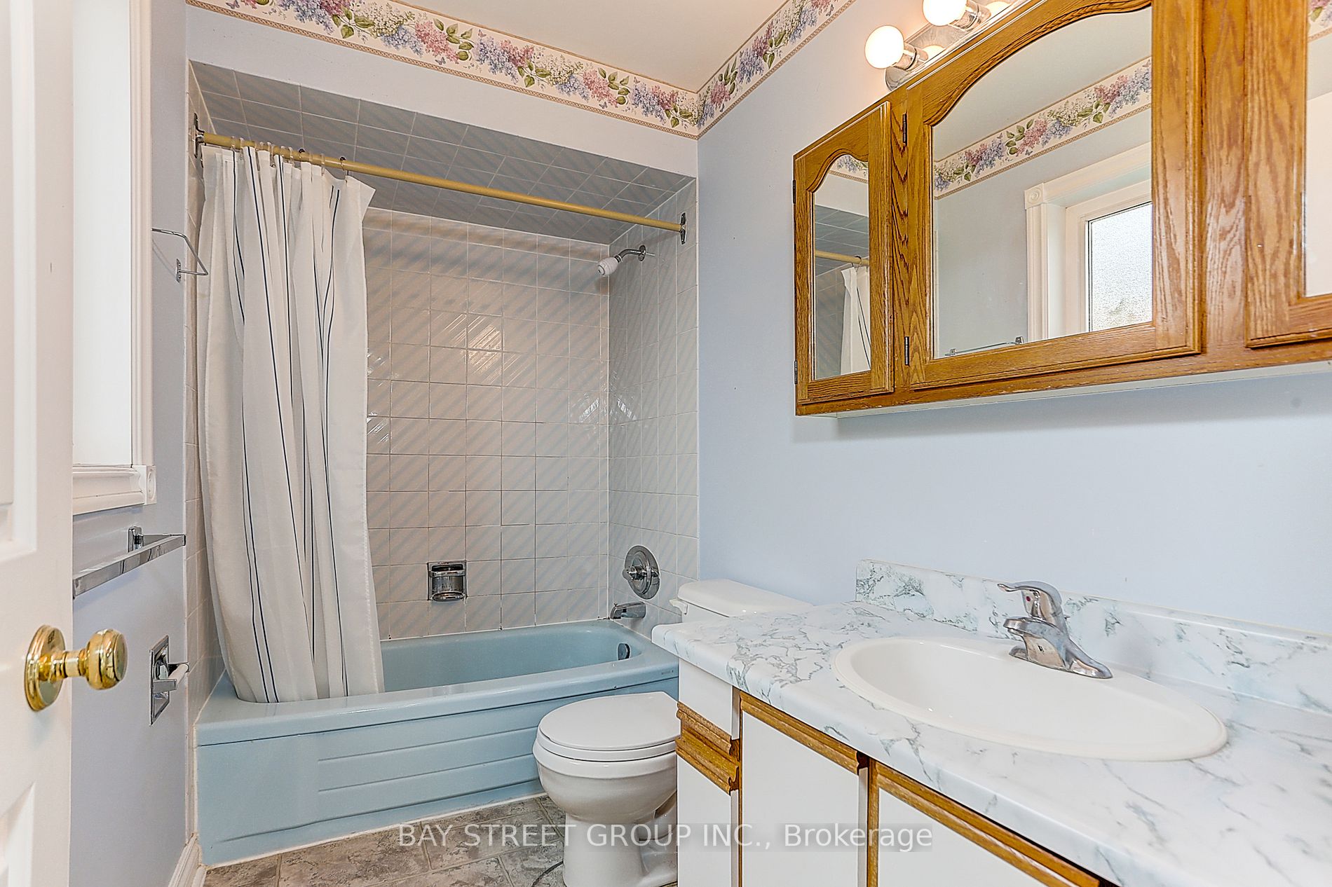 275 Elgin Mills Road W