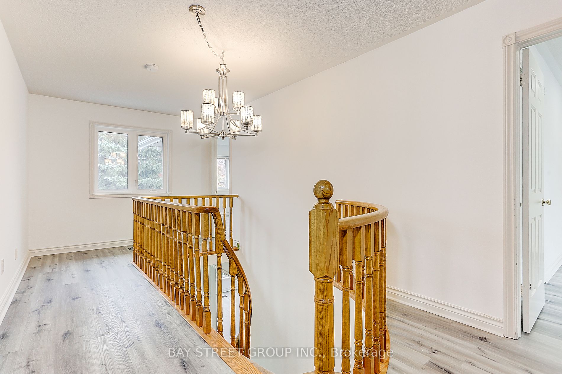 275 Elgin Mills Road W