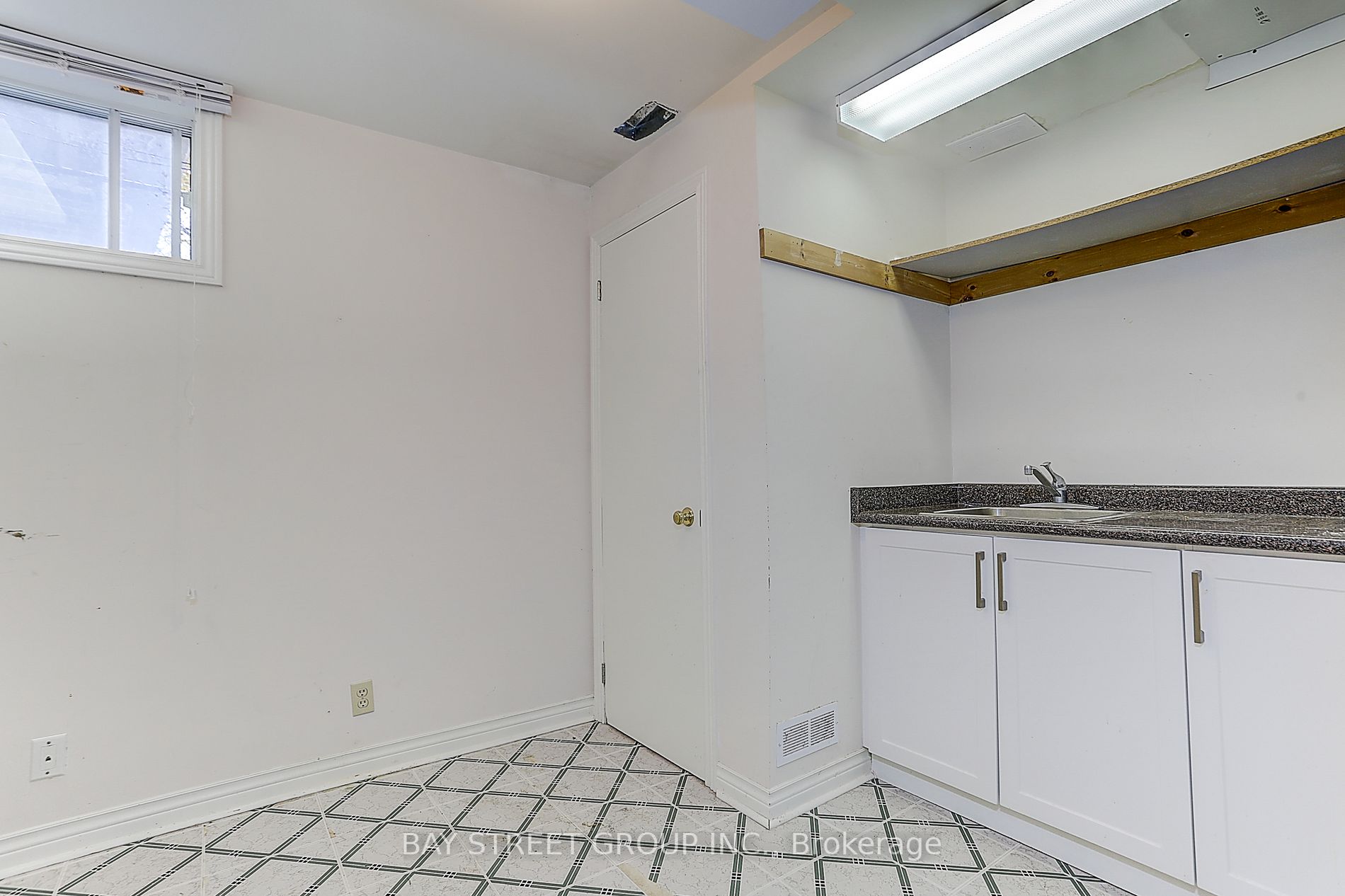 275 Elgin Mills Road W