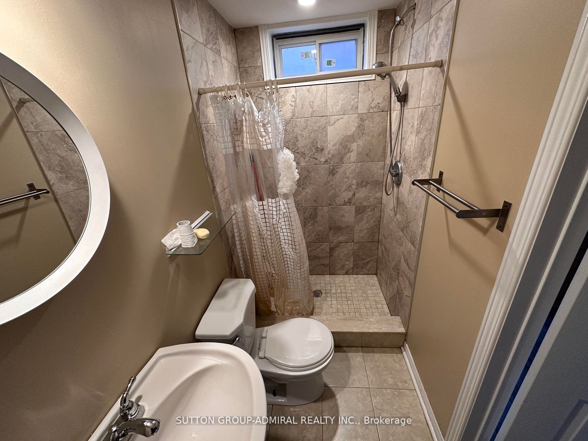 47 Chiswick Crescent