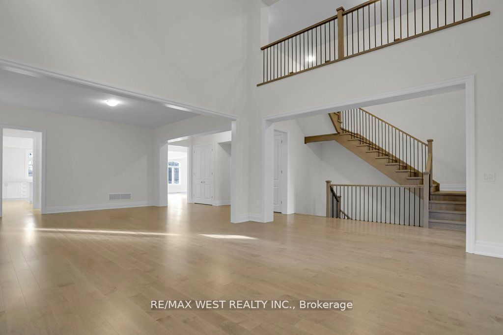 46 Enclave Crt
