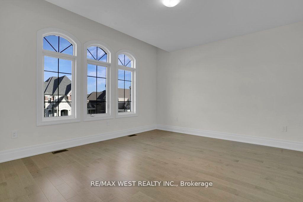 46 Enclave Crt